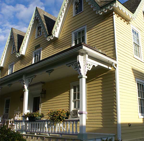 The-Stamford-Gables-Front-Porch.jpg